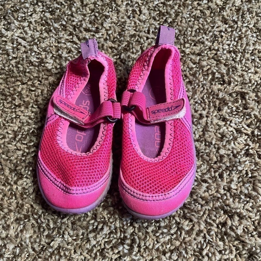 🐶🐶Speedo toddler/little girls size 5/6 (Small) pink water shoes.🐶🐶
